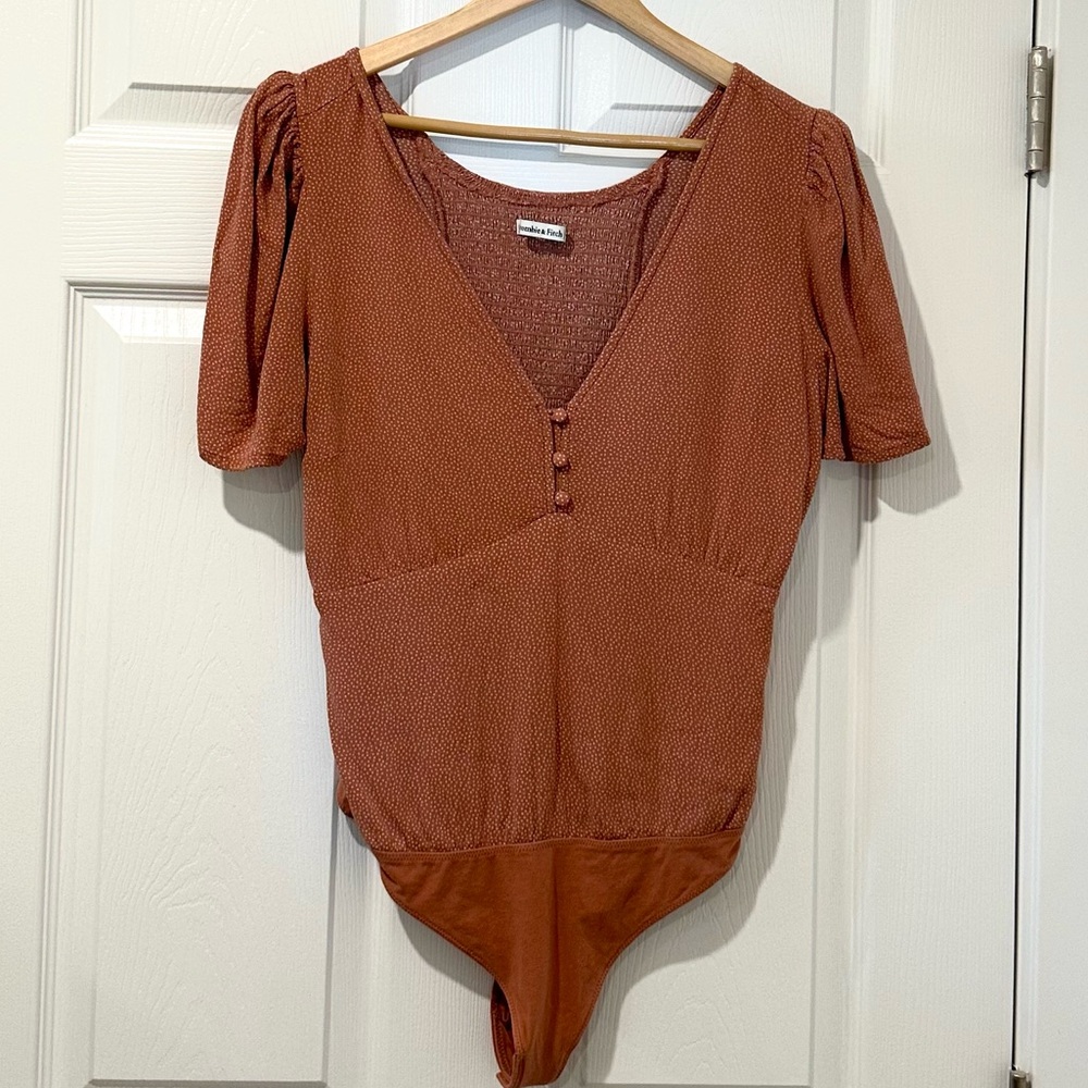 Abercrombie and Fitch Dusty Rose Pink Polka Dot Bodysuit Sz Med